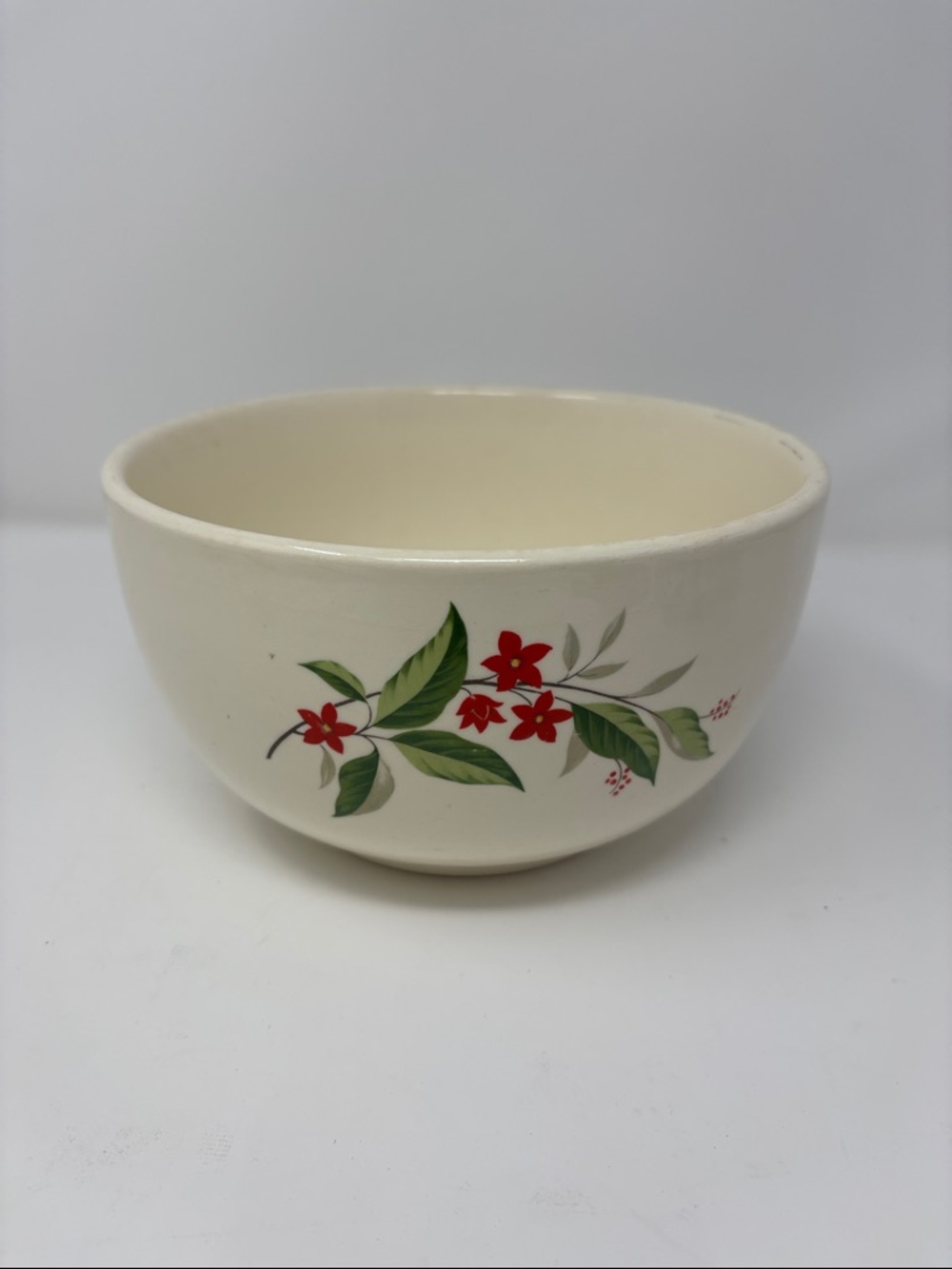Universal Cambridge woodvine vintage Cream Ceramic Bowl with Red Floral Design